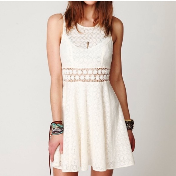 Free People Dresses & Skirts - Free People Fitted With Daisies Cutout Dress Off White Size 2